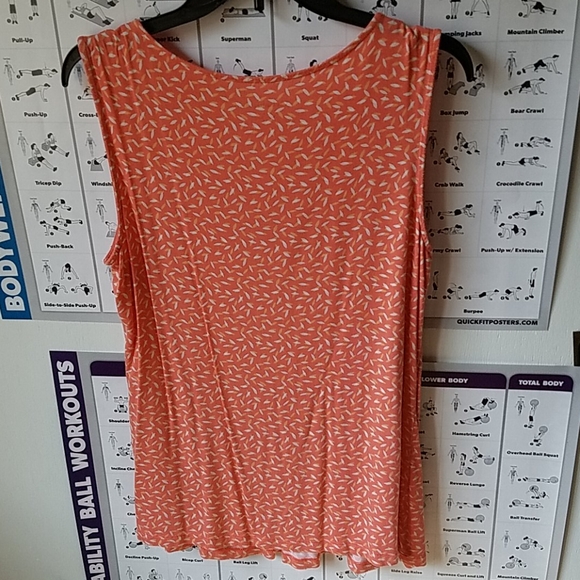 Lightweight Patterned Tank - Picture 4 of 6